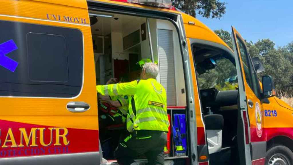 El SAMUR atiende el tiroteo en el que han asesinado al hermano de Begoña Villacis.