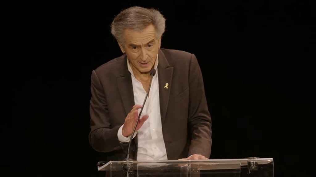 Bernard-Henri Lévy interviene en la cumbre europea contra el antisemitismo celebrada este lunes en París.
