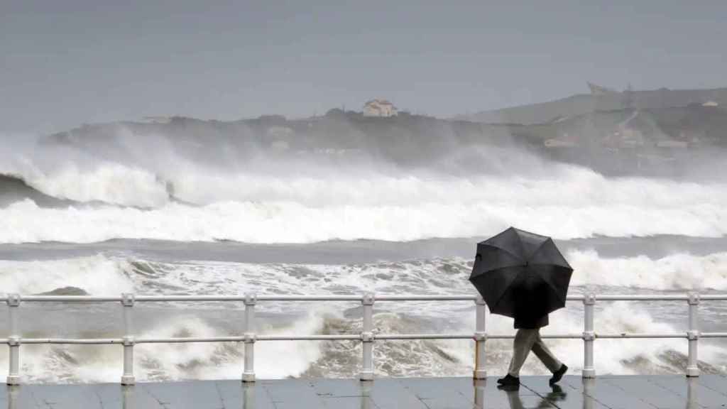 Un día de temporal y lluvias en Asturias.