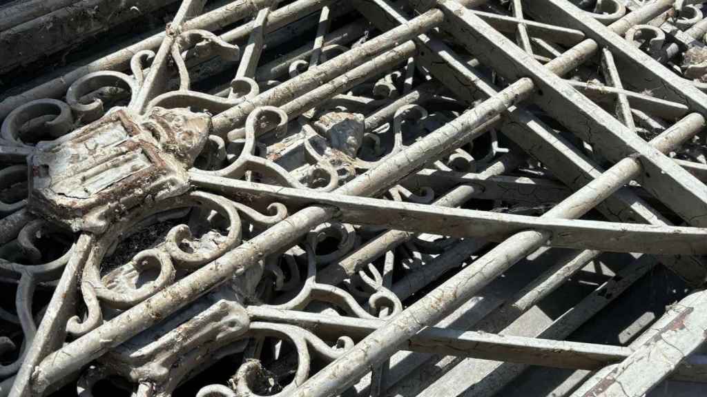 Las puertas originales del mercado de abastos