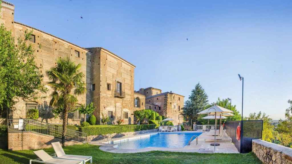 Piscina del Parador. / Foto: Paradores.