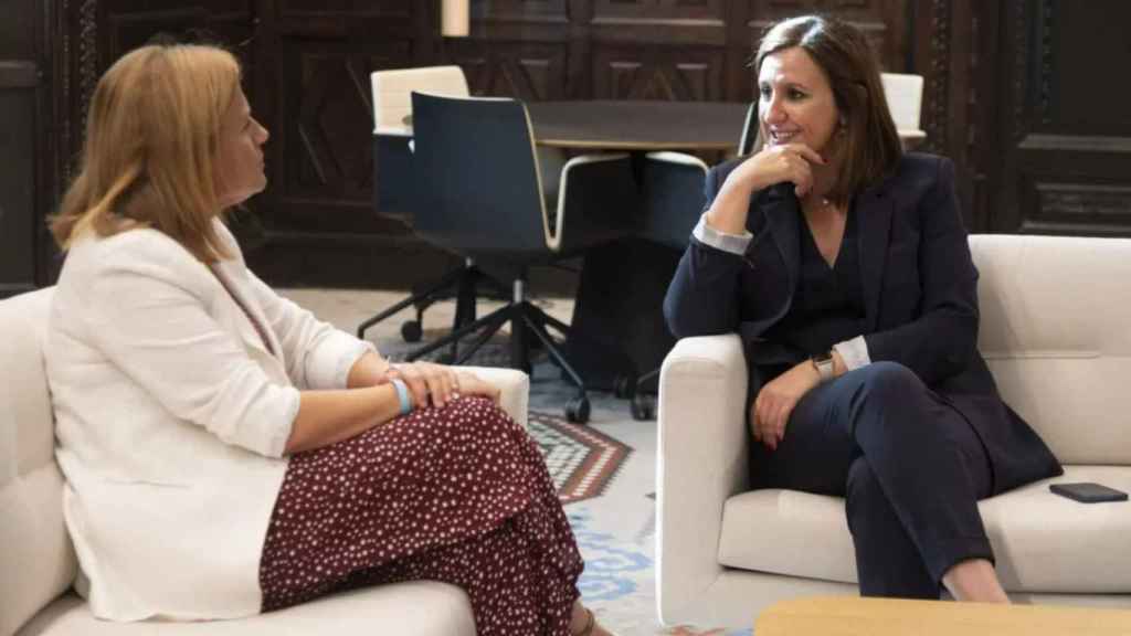 Pilar Bernabé y María José Catalá. EE