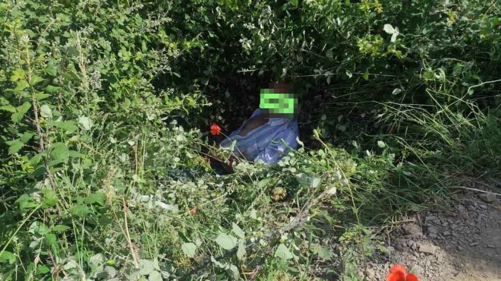 La Policía Municipal le ha rescatado tras ser descubierto por dos jóvenes