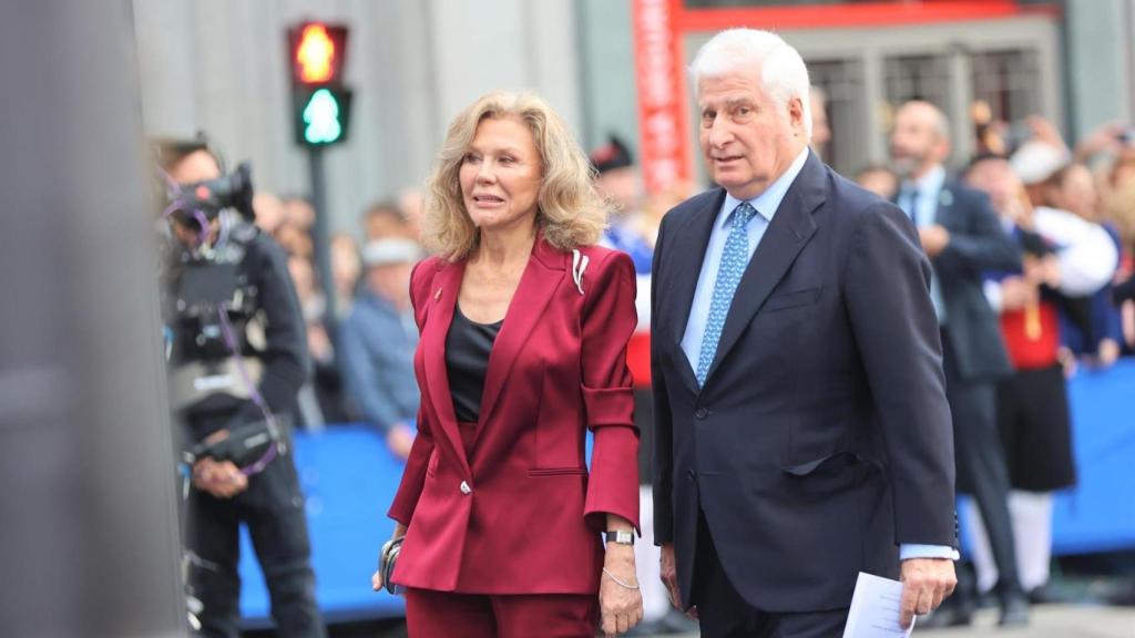 Alicia Koplowitz y el Duque de Alba en los Premios Princesa de Asturias 2022 a 28 de Octubre de 2022 en Oviedo