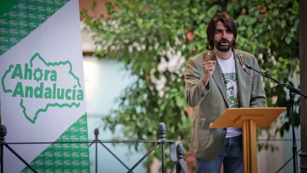 El candidato al 9-J de Ahora Andalucía, Javier García Fernández, en un acto.