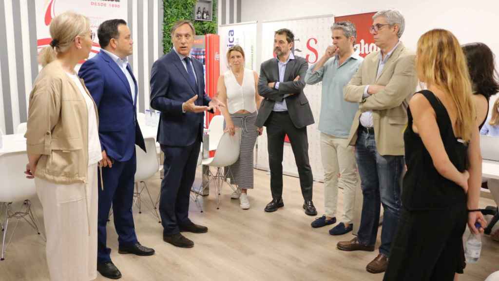 Carbayo se reúne con la Asociación de Empresarios de Hostelería de Salamanca