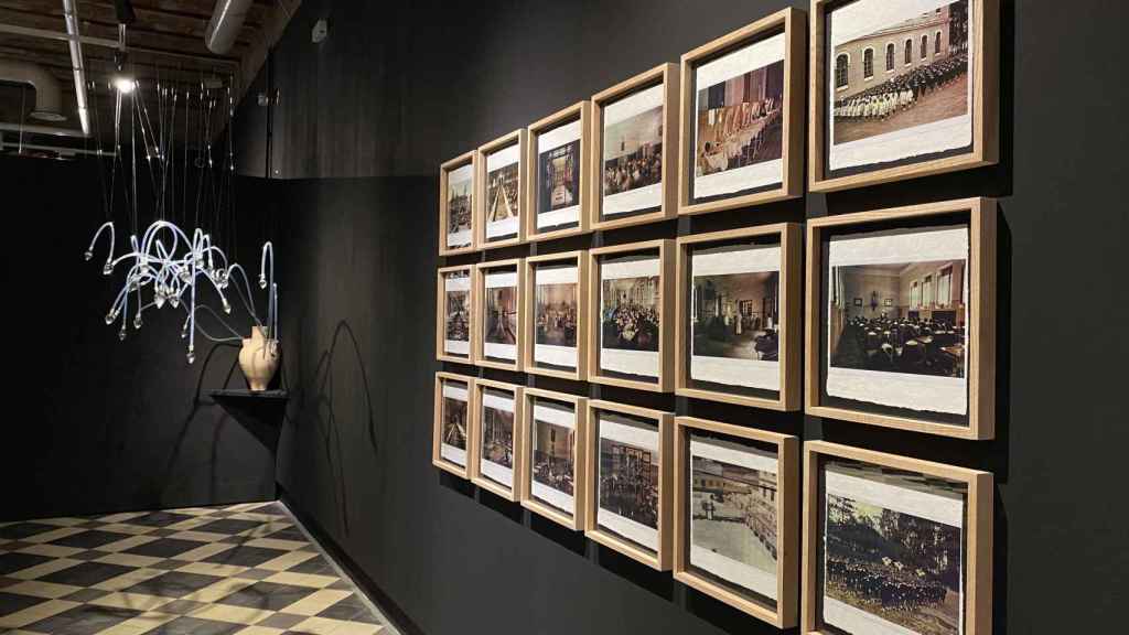 Otras dos obras de la exposición '^misericordia'.