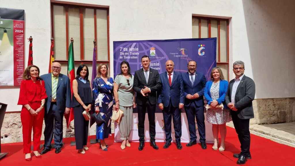 Foto de familia en Tordesillas