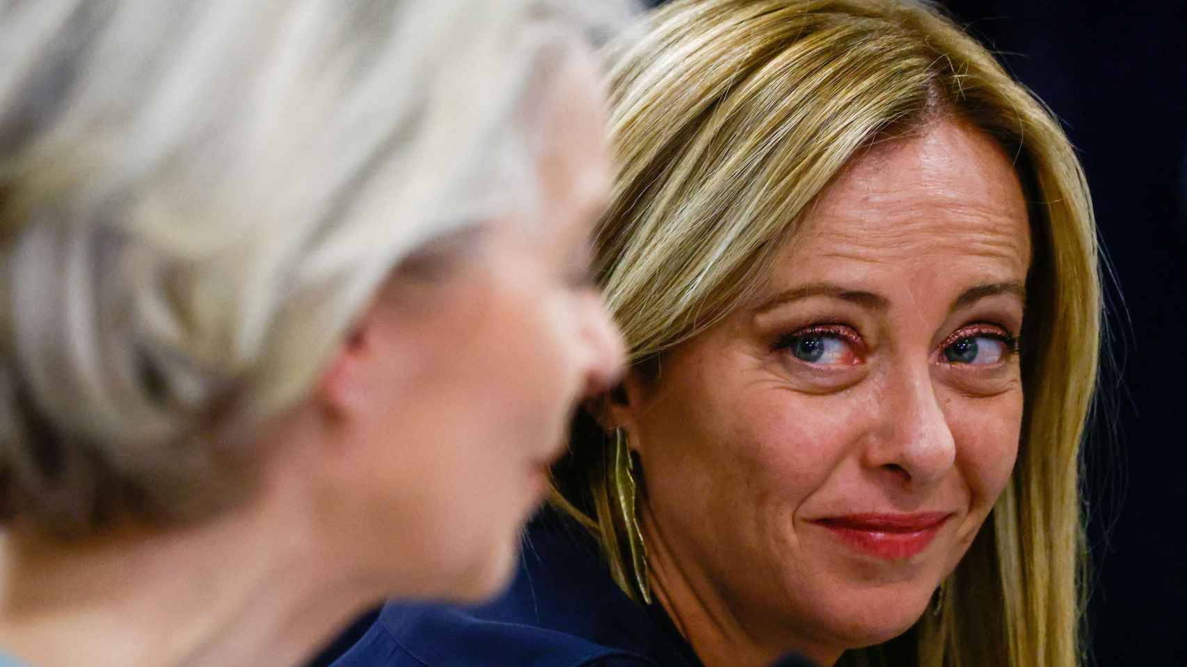 Ursula von der Leyen, presidenta de la Comisión Europea, junto a Giorgia Meloni, presidenta de Italia.