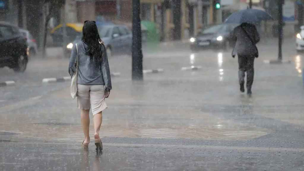 Aviso naranja por lluvias en la Comunitat valenciana: pueden ir acompañadas de granizo