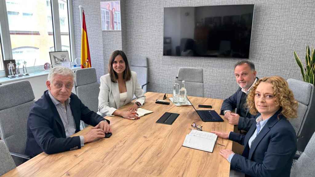 La conejala de Turismo, Marca Ciudad y Eventos de Valladolid, Blanca Jiménez, y el gerente de la Sociedad Mixta para la Promoción del Turismo, Juan Manuel Guimeráns, en Londres