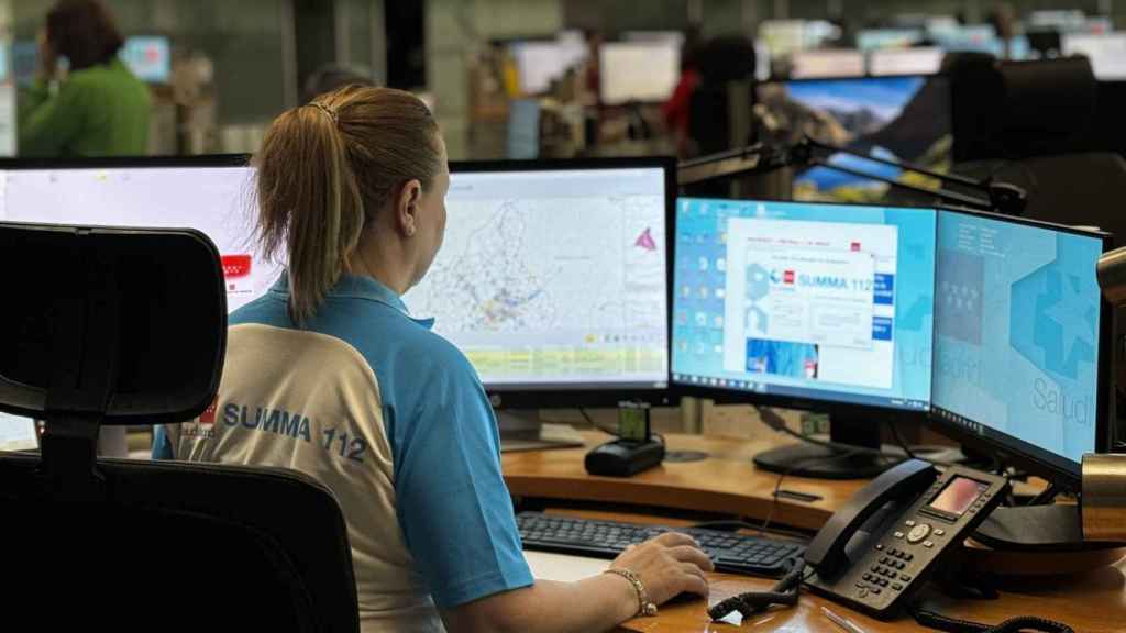 Trabajadora de los servicios de Emergencias 112 de la Comunidad de Madrid.