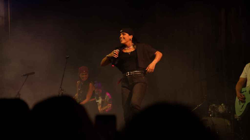 MARLENA actuando en el concierto organizado por SHE SOUNDS