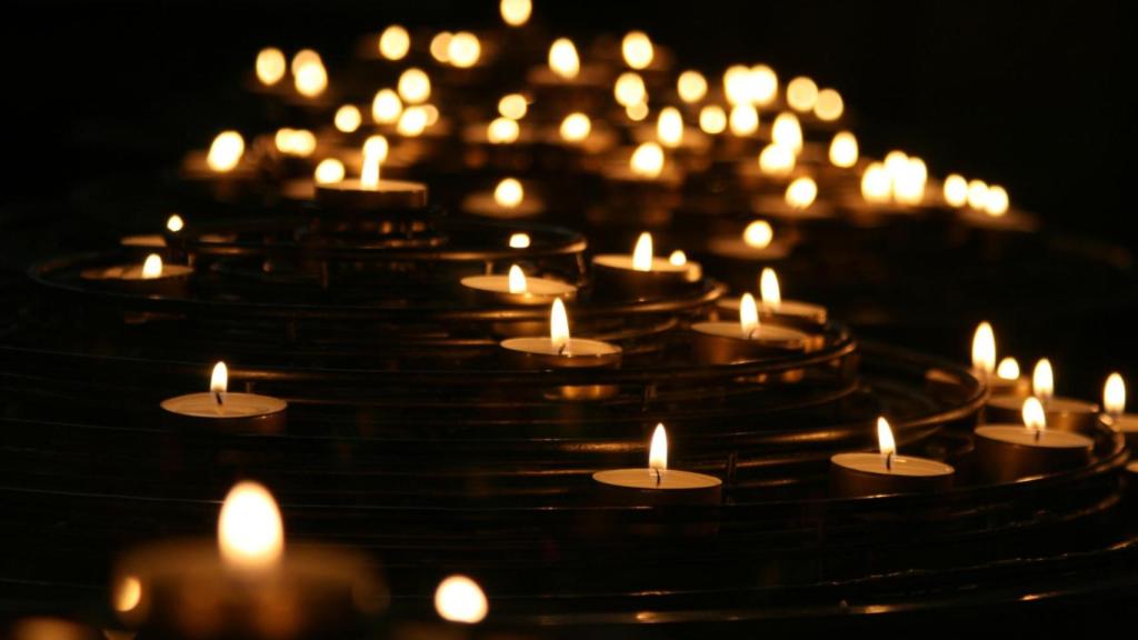 Velas encendidas.