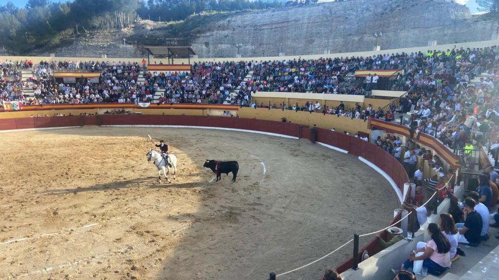 Plaza de toros de Almoguera (Guadalajara). Foto: Redes sociales del Ayuntamiento.