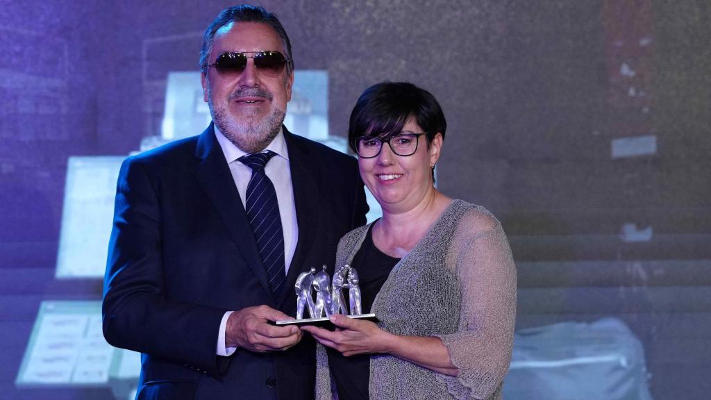 Entrega del premio a Esther Hontoria. Foto: ONCE.