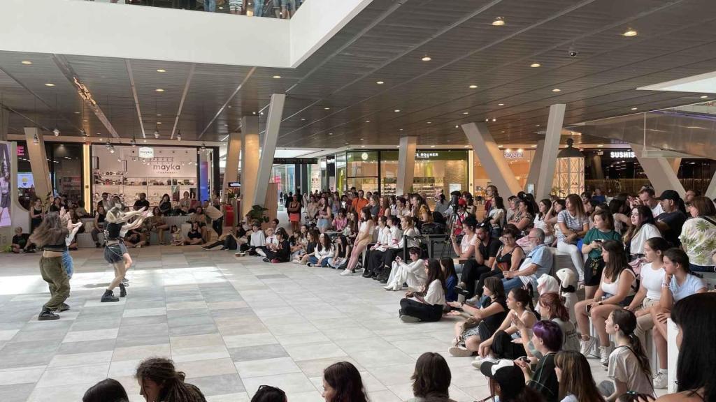 Evento de K-Pop en el Centro Comercial Vialia en 2023