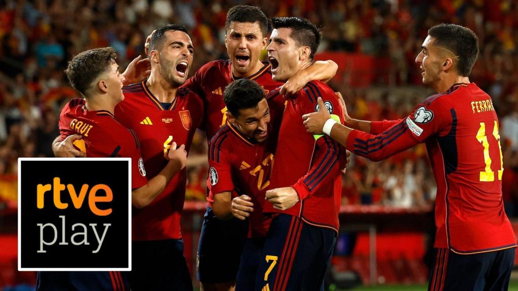 Futbolistas de la selección y logo de RTVE Play