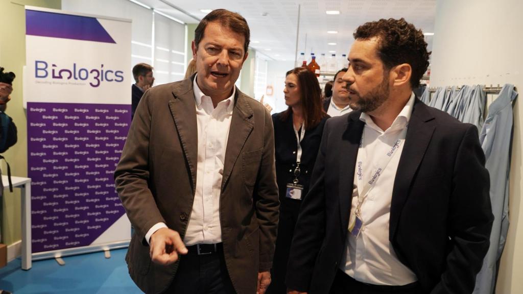 El presidente de la Junta de Castilla y León, Alfonso Fernández Mañueco, visita las instalaciones de la empresa 53Biologics