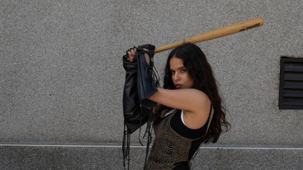 La cantaora Ángeles Toledano en una imagen de 'Las niñas'. Foto: Universal Music.