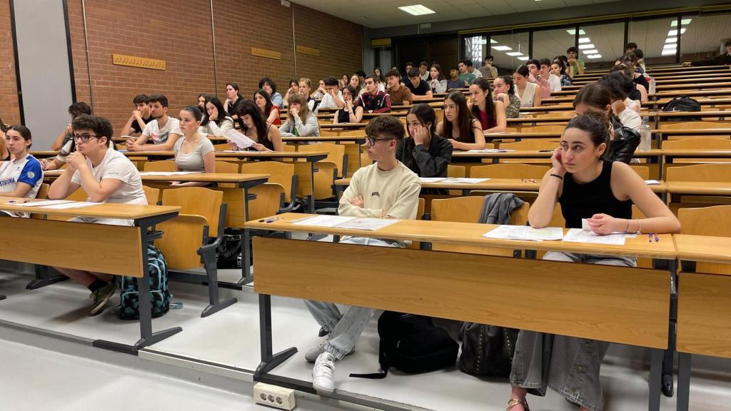 Examen de Selectividad en el Campus de Pontevedra de la UVigo.