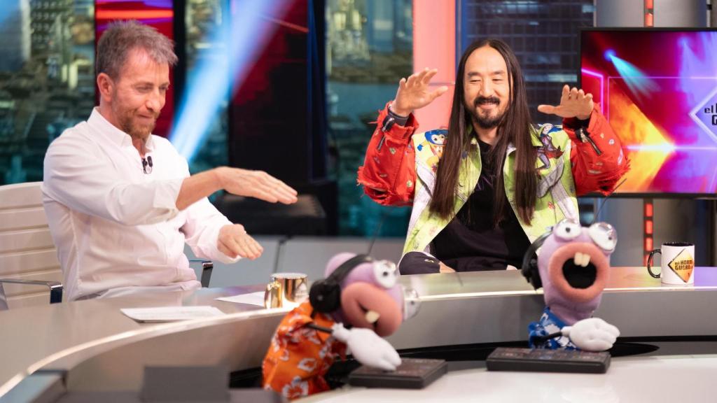 Pablo Motos y Steve Aoki en 'El Hormiguero'.