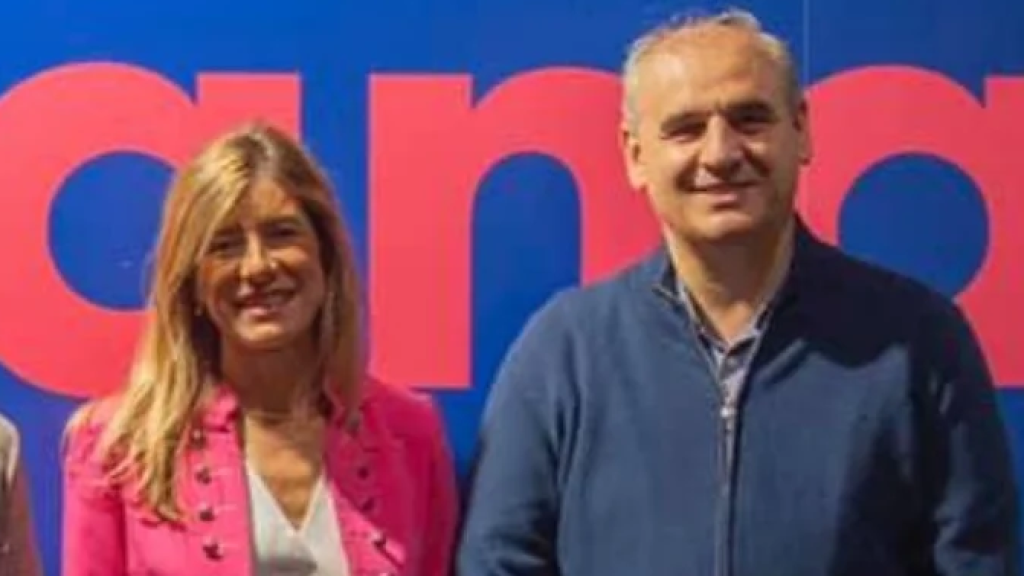 Aurelio García, primero por la izquierda, y Gómez y Barrabés, en el extremo derecho de la foto con motivo de un congreso en Madrid en 2019.