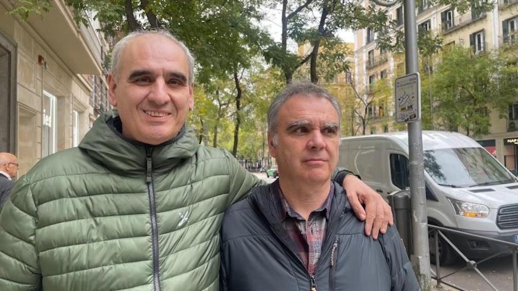 Carlos Barrabés junto a su hermano José Cristóbal (derecha) en 2023.