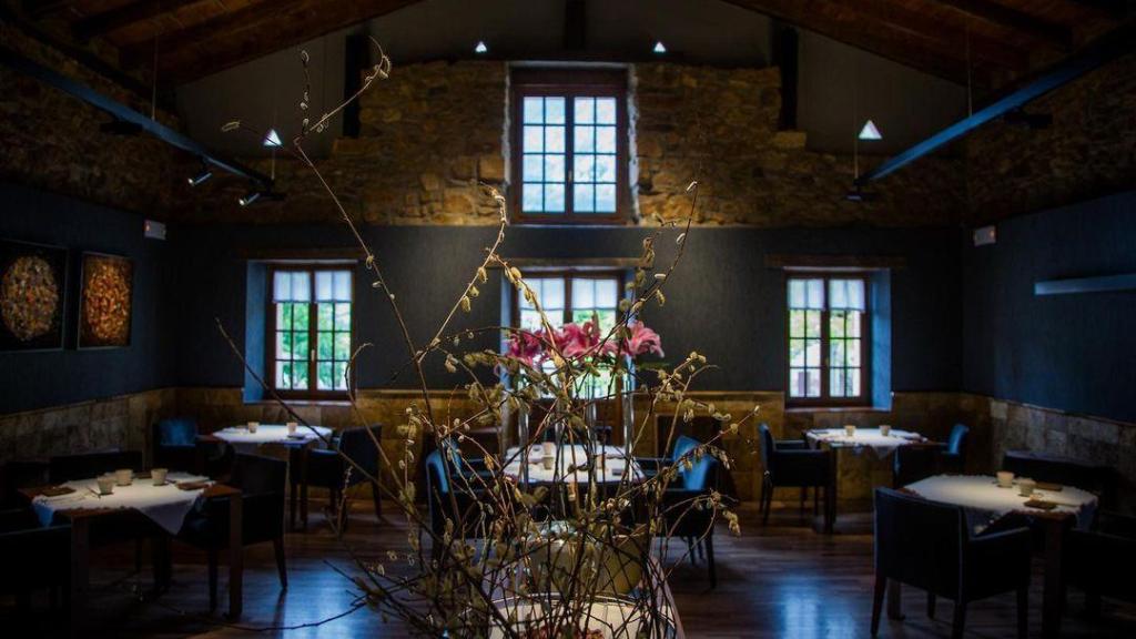 El comedor de Asador Etxebarri.