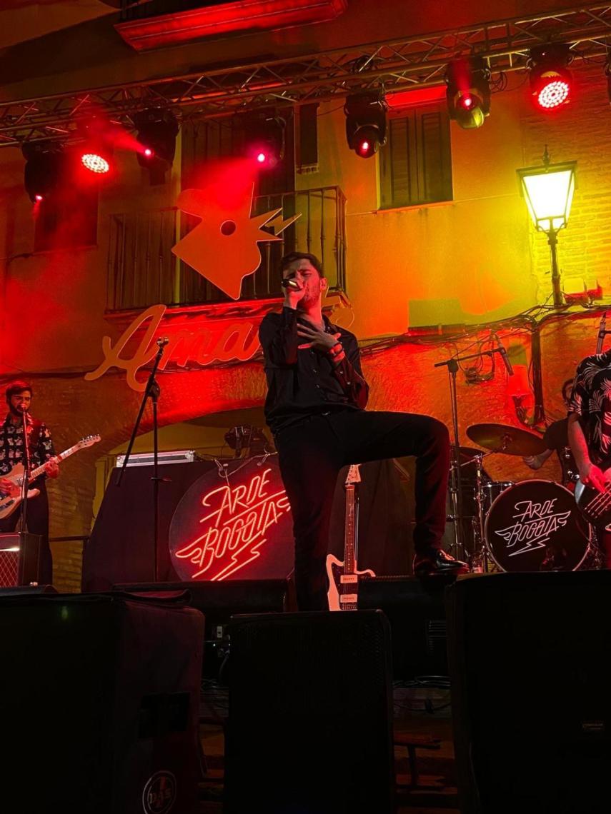 Arde Bogotá participa en el Festival Amante 2021 de Borja (Zaragoza), tres meses después de lanzar su primer álbum de estudio.