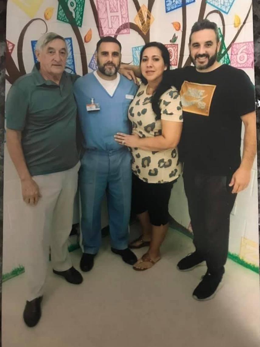 Pablo Ibar junto a Tanya, Michael y Cándido Ibar.