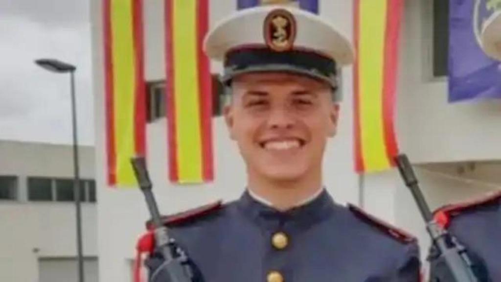 Sergio Antolín tras unirse a la Marina española, de la que desertó para viajar a Ucrania.