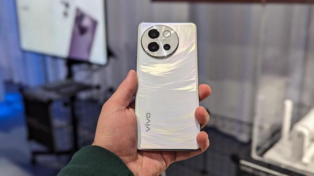 Vivo V40 Lite en blanco