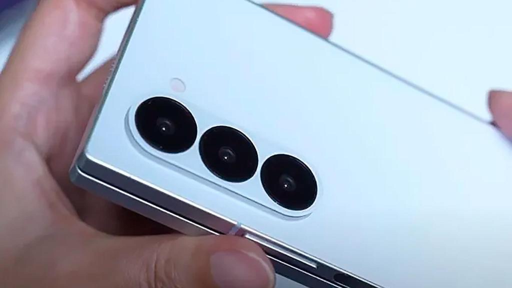 Unidad 'dummy' del Samsung Galaxy Z Fold 6