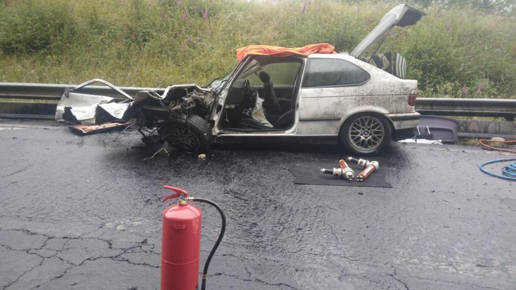 Uno de los vehículos implicados en el accidente en Arzúa.