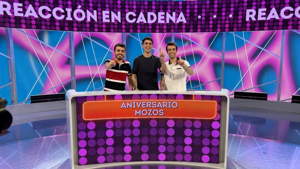 Los Mozos de Arousa en el plató de reacción en cadena.