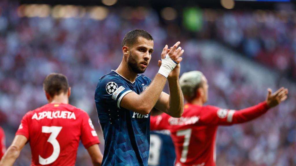 David Hancko, durante un partido contra el Atlético de Madrid.