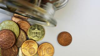 Los ahorros que los españoles guardan en el banco crecen un 30% desde la Covid y se acercan a máximos históricos