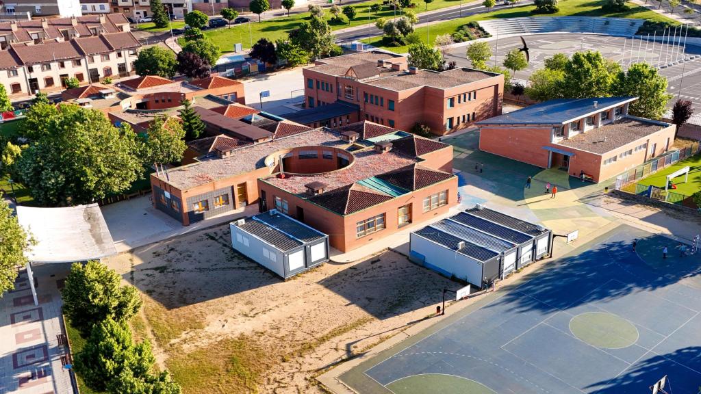 Imagen aérea del Centro Educativo Pablo Picasso de Carbajosa de la Sagrada