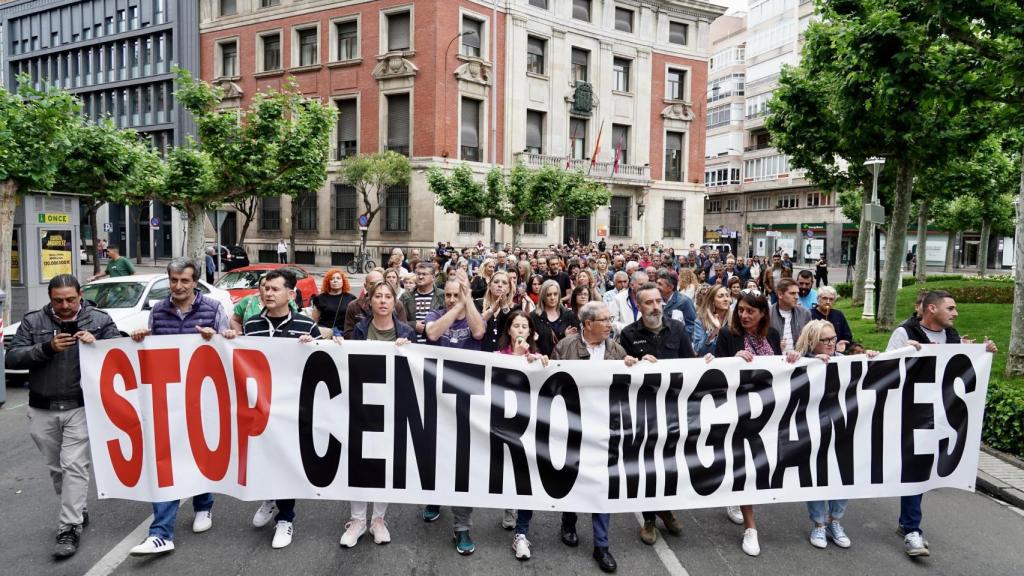 Concentración por la apertura del Centro de Atención a Inmigrantes en Villarrodrigo de las Regueras