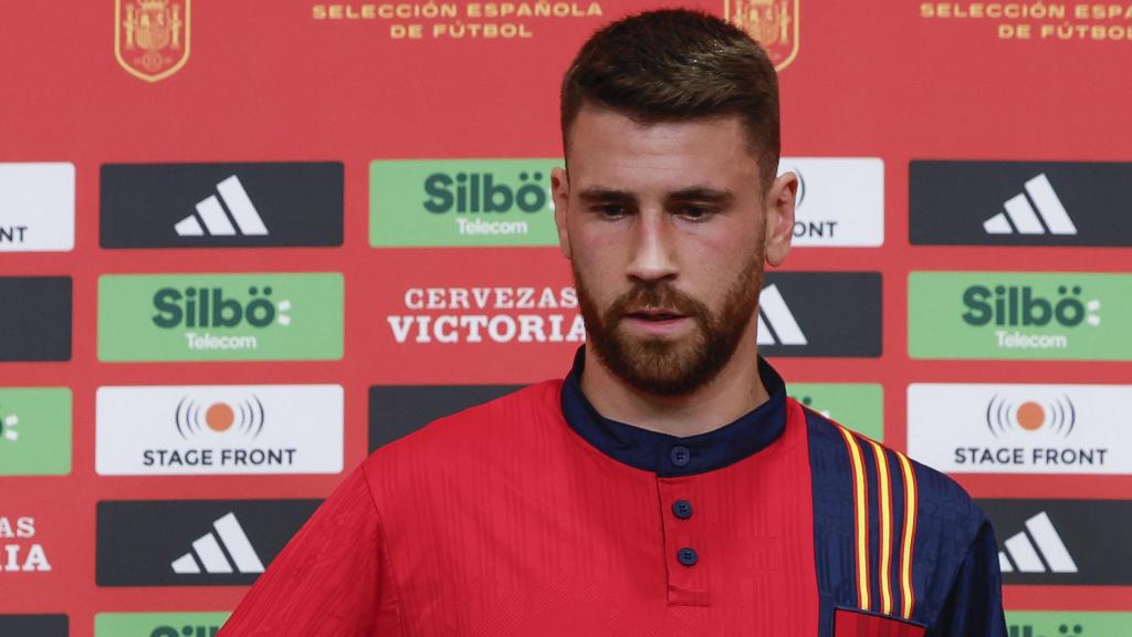 Unai Simón, en rueda de prensa con la Selección