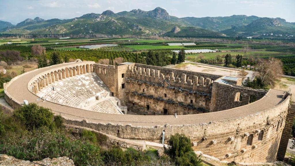 Vista del teatro romano de Aspendos.