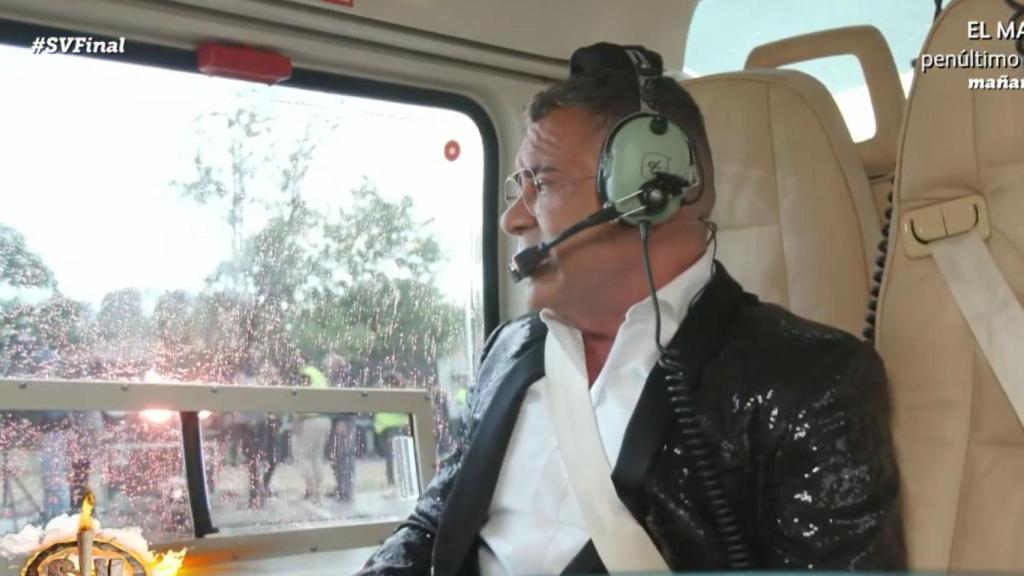 Jorge Javier Vázquez en el helicóptero de ‘Supervivientes’.