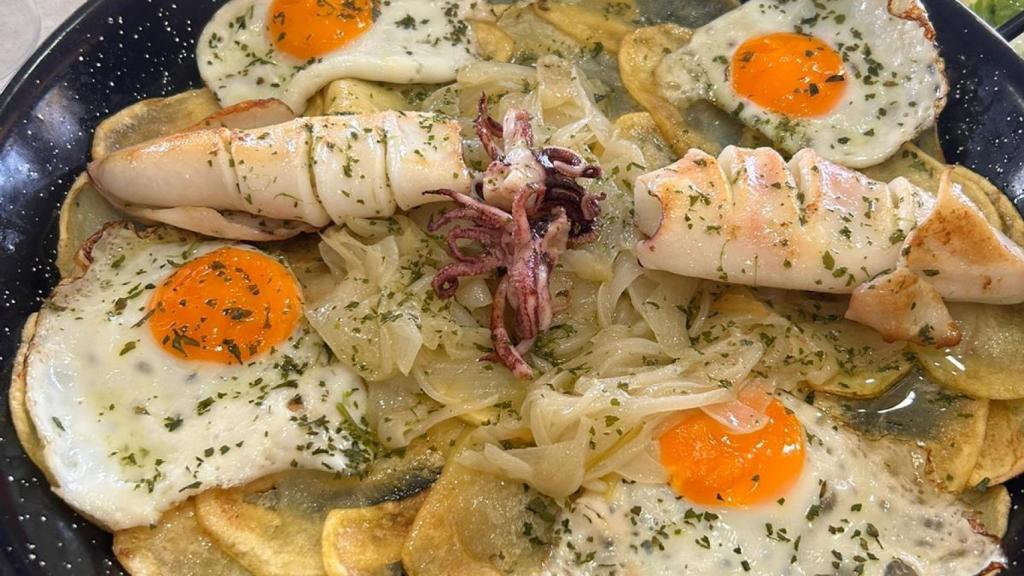 Así es el restaurante valenciano que sirve un esmozar descomunal y lo hace en calderos