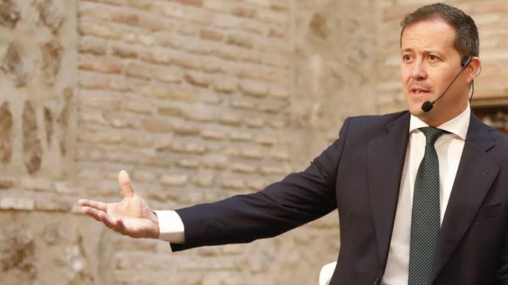 Carlos Velázquez, alcalde de Toledo, este lunes en rueda de prensa. Foto: Javier Longobardo