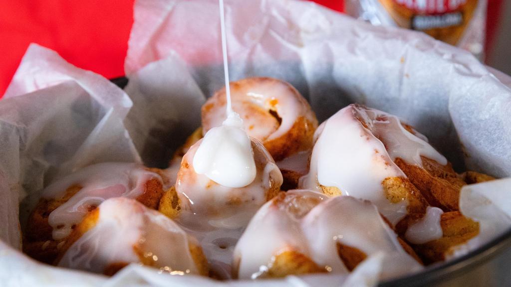 Los cinnamon rolls de Anís del Mono y Pan Delirio.