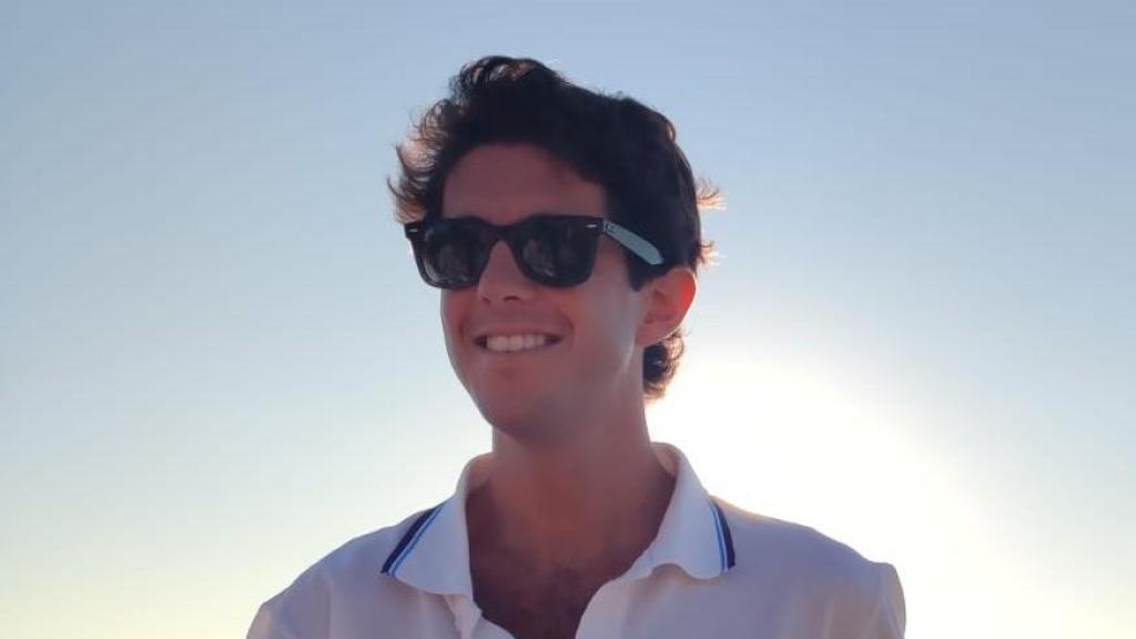 Armando tuvo cuatro preparadores distintos para preparar la oposición.