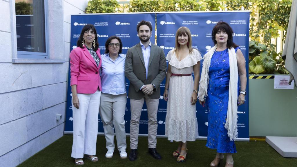 Representantes de las diversas instituciones.