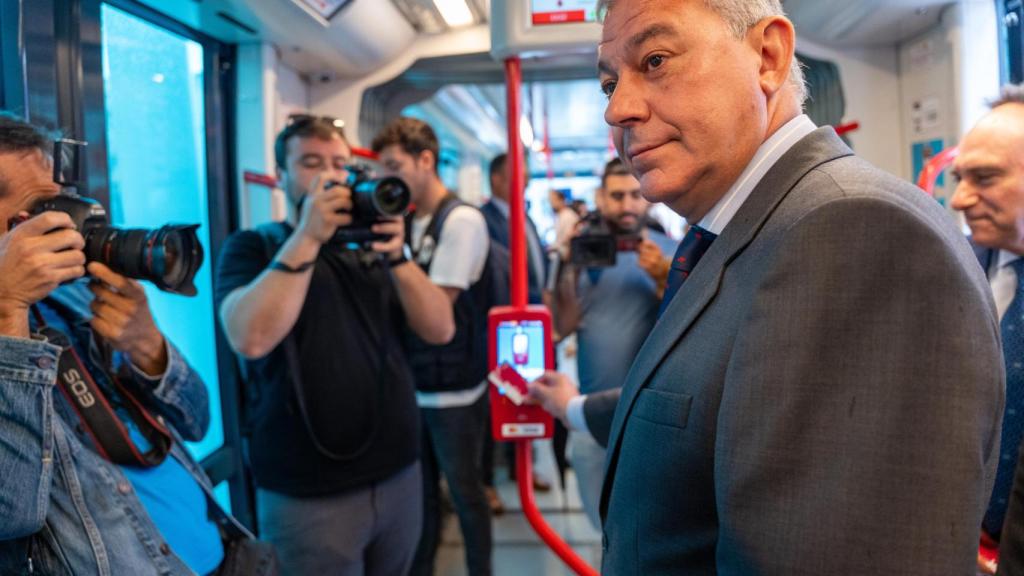 Sanz, este miércoles en el tranvía.
