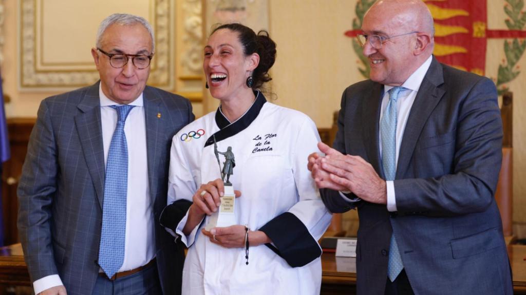 Elena Martín recibe el reconocimiento